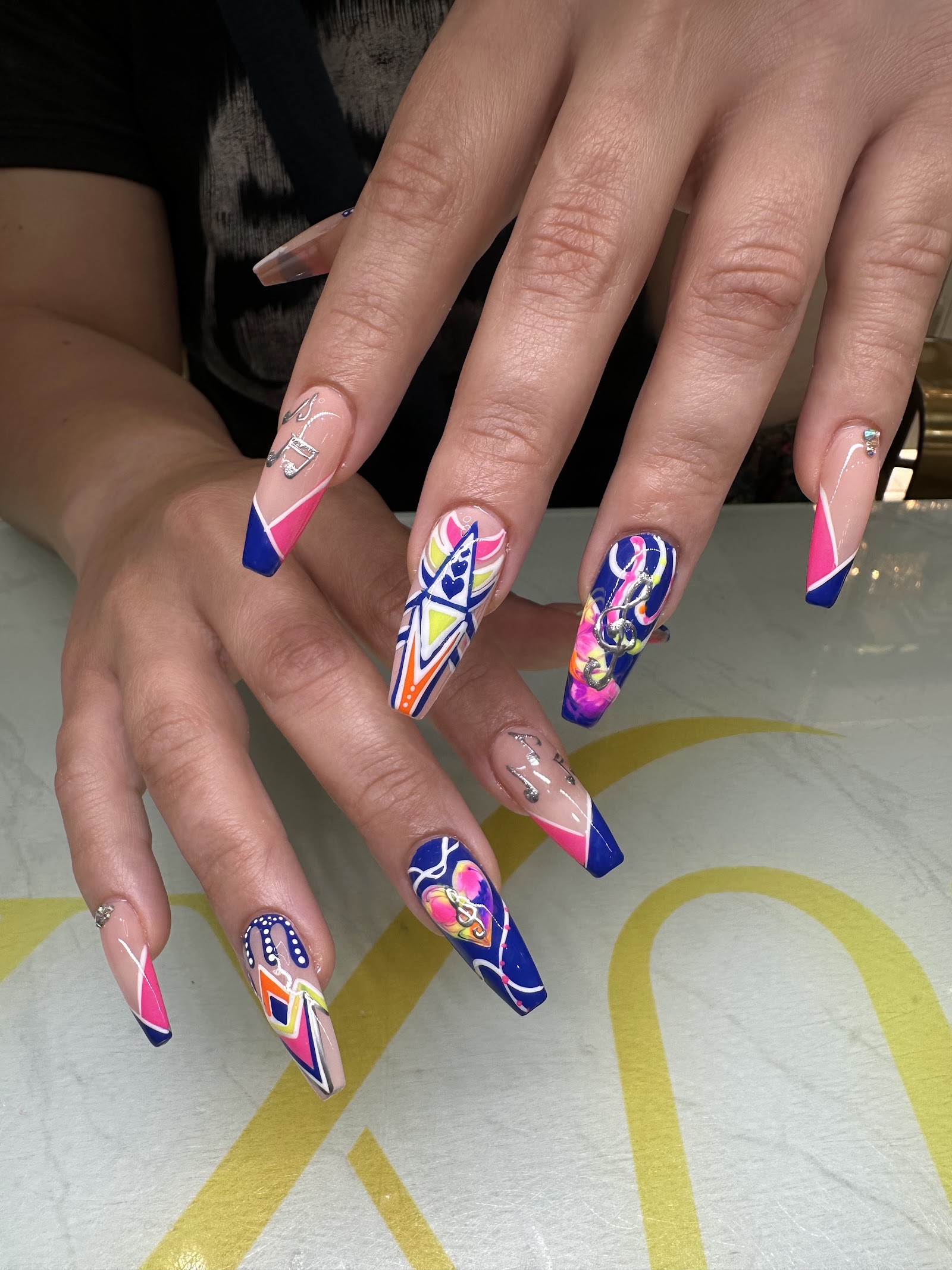 Luxx Nail Bar nail photo 4